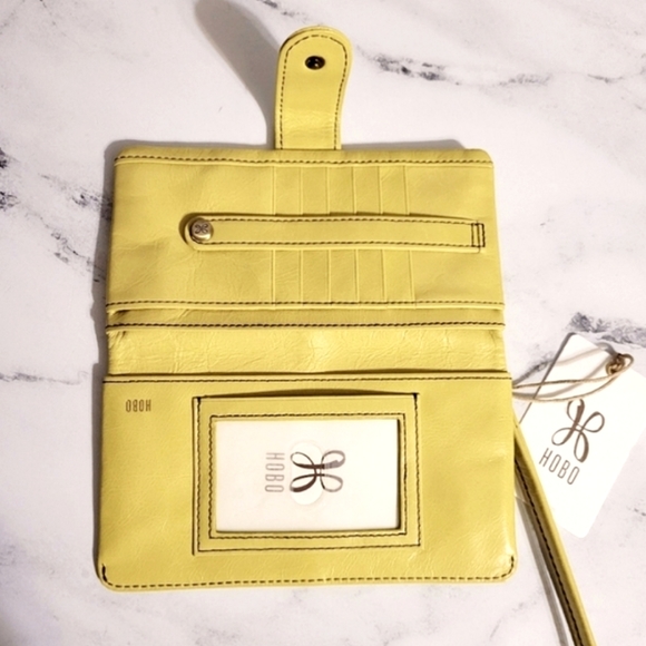 NWT HOBO Marshal Lemon Grass Leather Wallet/Wristlet with Wanderlust Lining - Picture 5 of 10